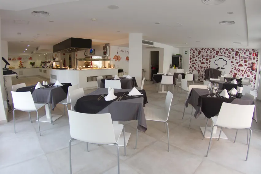 Hotel Triton Beach 4*-90