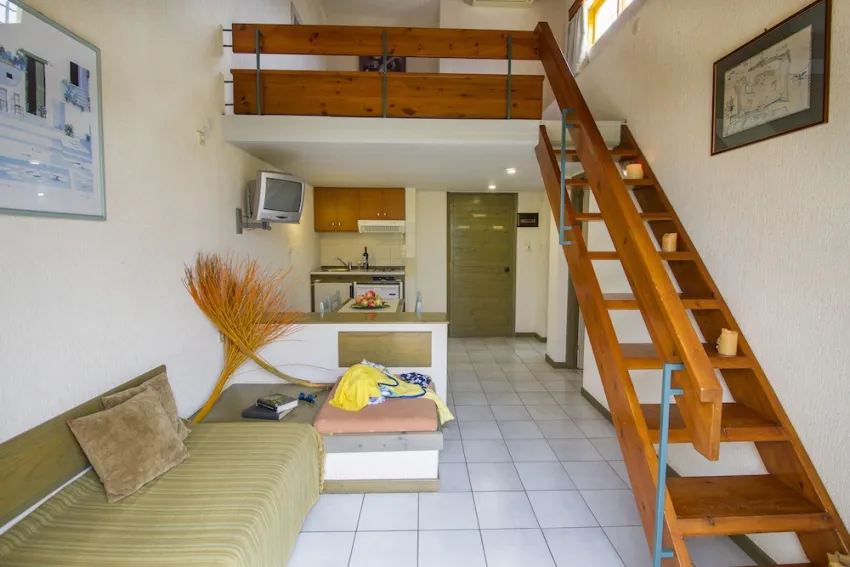Lycasti Maisonettes 3*-22