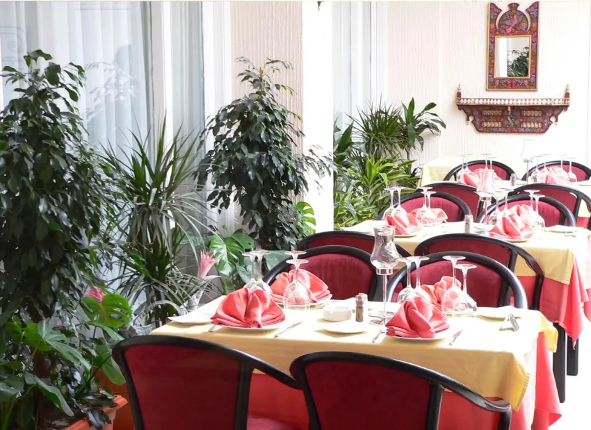 LIBERTY HOTEL  4*-8
