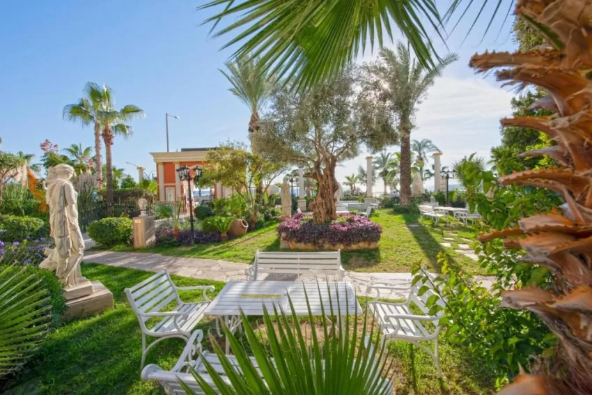 Antique Roman Palace (Adults Only 16+) 5*-7