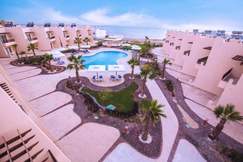 Sky View Suites Hotel 3*-10