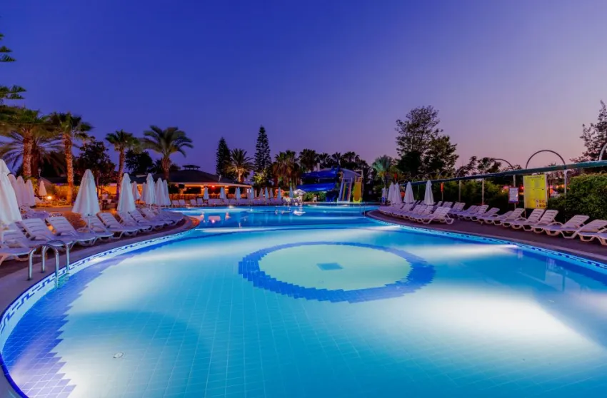 HOLIDAY PARK RESORT HOTEL  5*-17