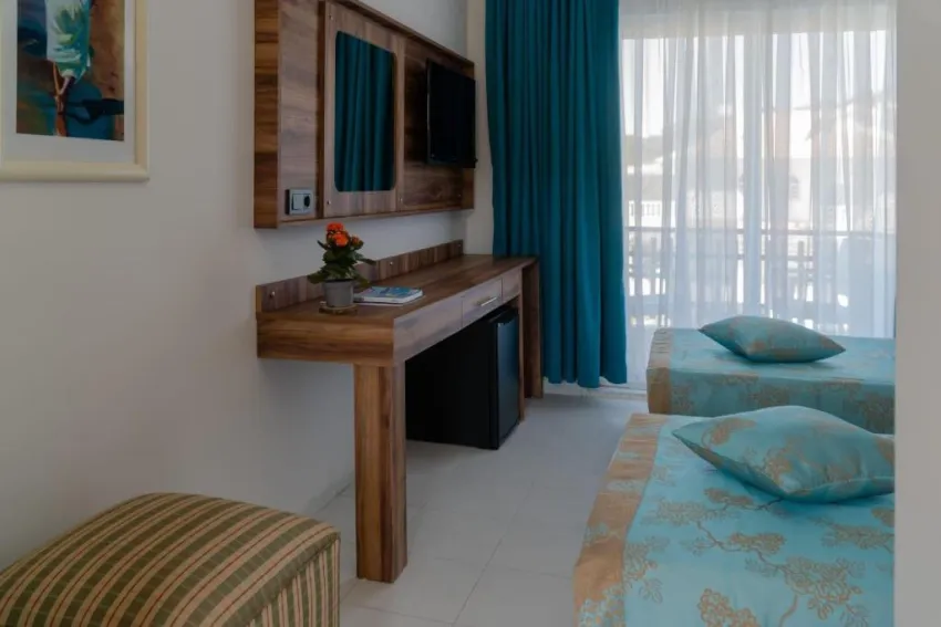 ELIJAH HOTEL  3*-3