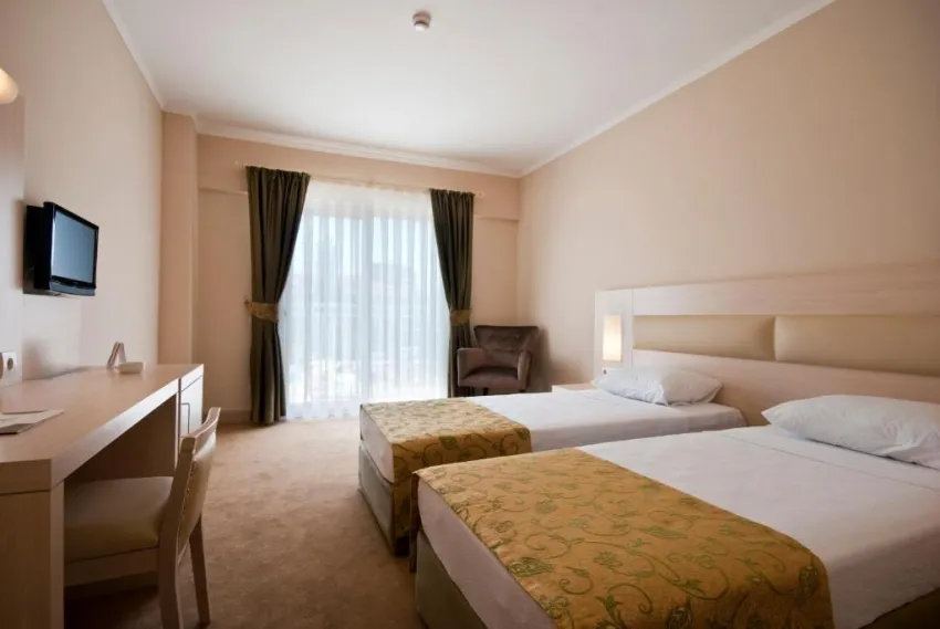 WHITE LILYUM HOTEL  4*-19