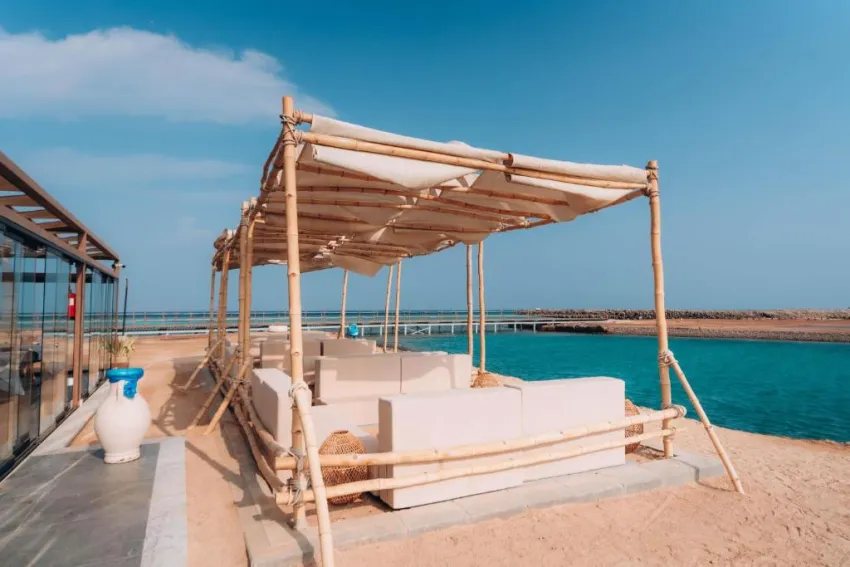 LONG BEACH RESORT  4*-13