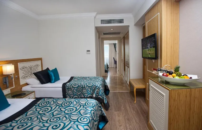 CRYSTAL WATERWORLD RESORT & SPA  5*-52