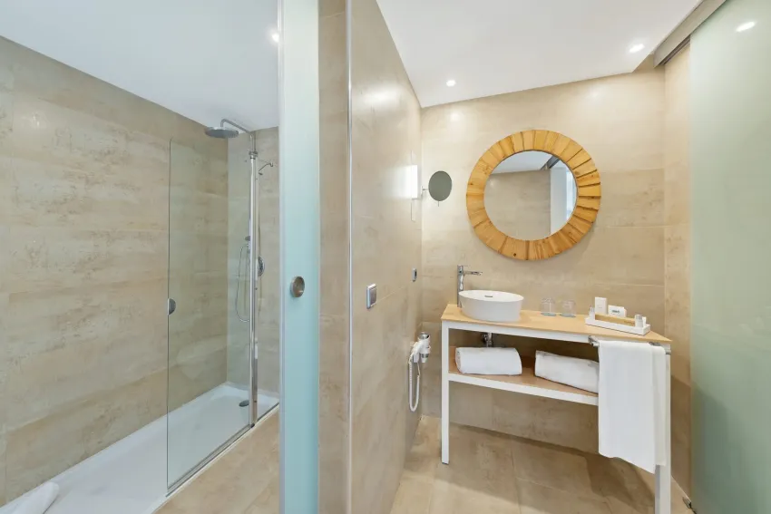 Occidental Cala Viñas 4*-8