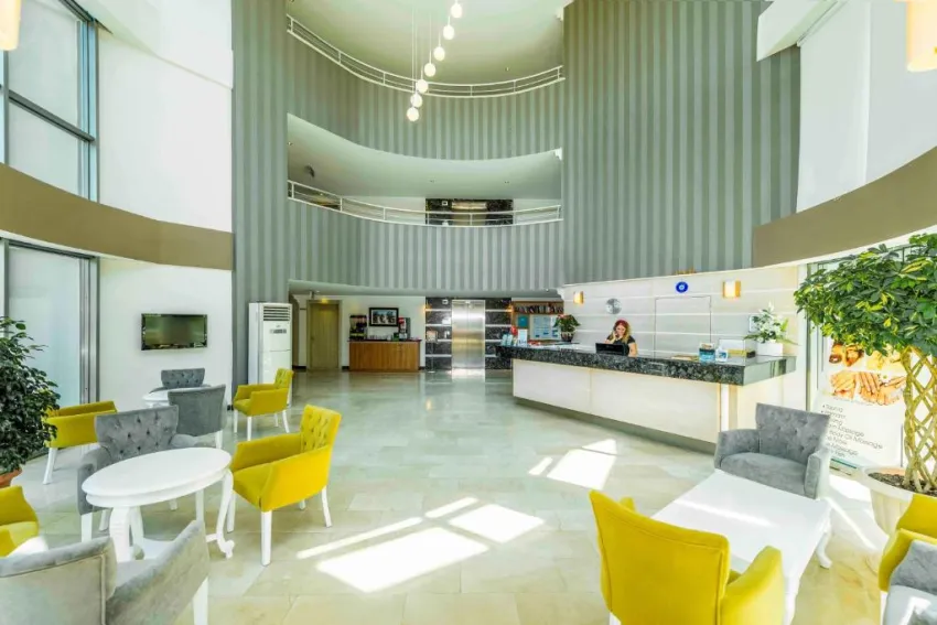 SIDE LOWE HOTEL  3*-4