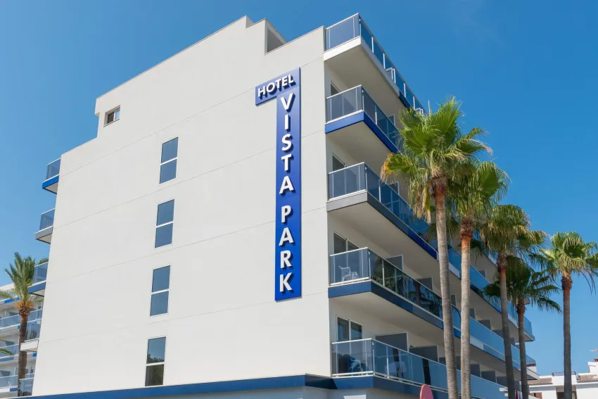 Vista Park Hotel & Apartments 3*-2