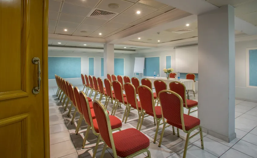 Kapetanios Limassol Hotel 3*-4