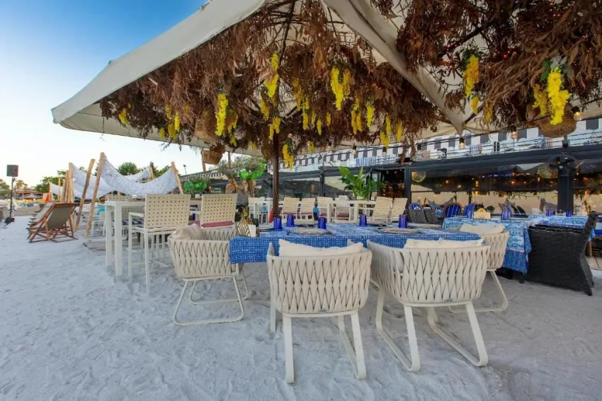 ANJELIQ HOUSE HOTEL  3*-11