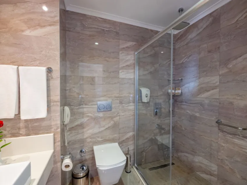 DIAMOND PREMIUM HOTEL & SPA  5*-8