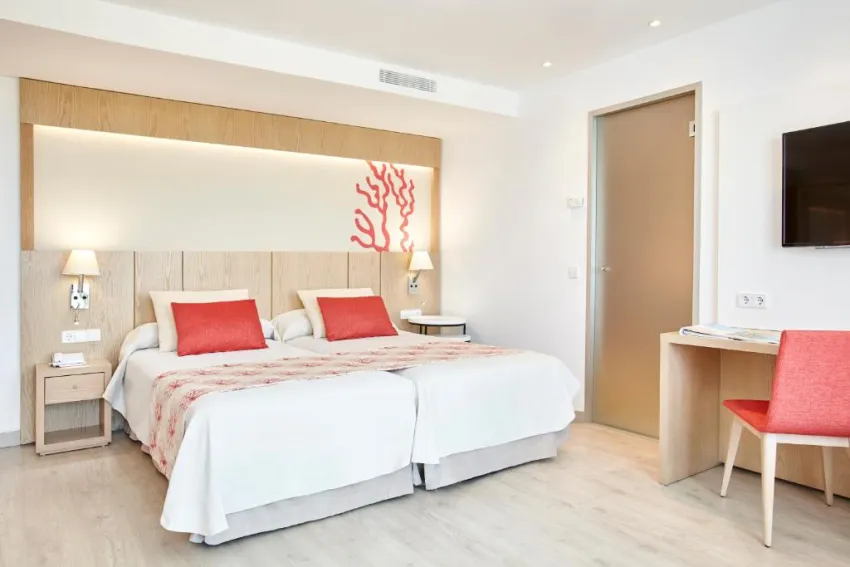 Universal Hotel Perla 4*-24