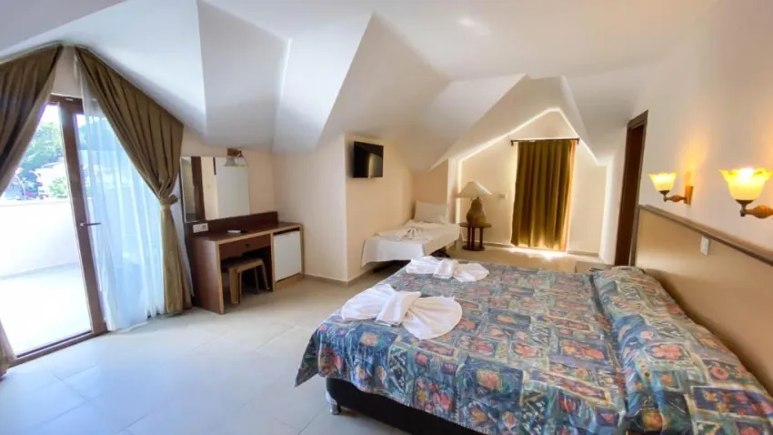 FELICE HOTEL (EX.KEMPER FELICE HOTEL)  3*-8