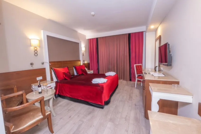 Side Crown Palace 5*-27