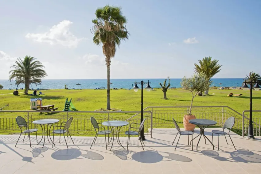 Natura Beach Hotel & Villas 3*-30
