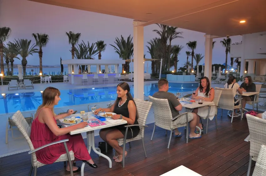 Limanaki Beach Hotel & Suites 3*-28