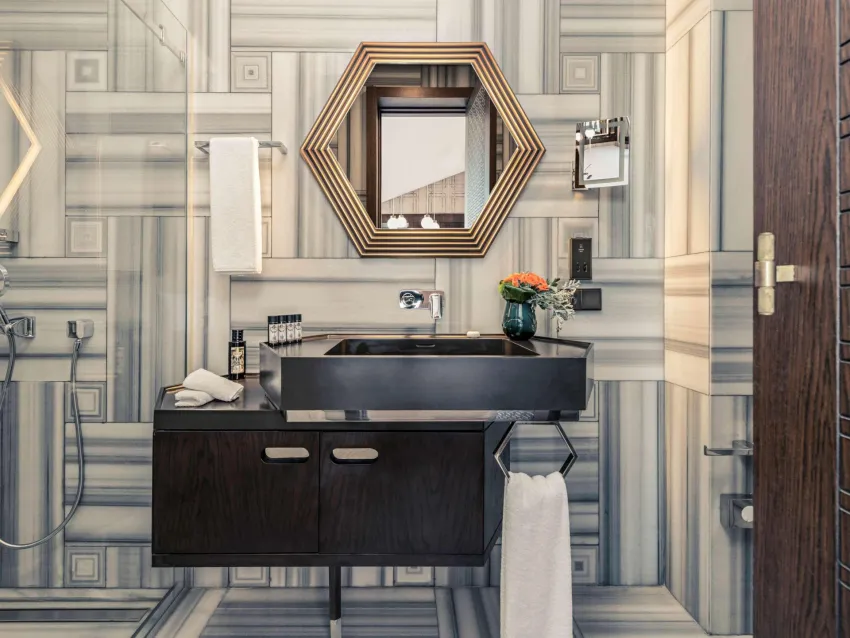 Sherwood Exclusive Lara 5*-26