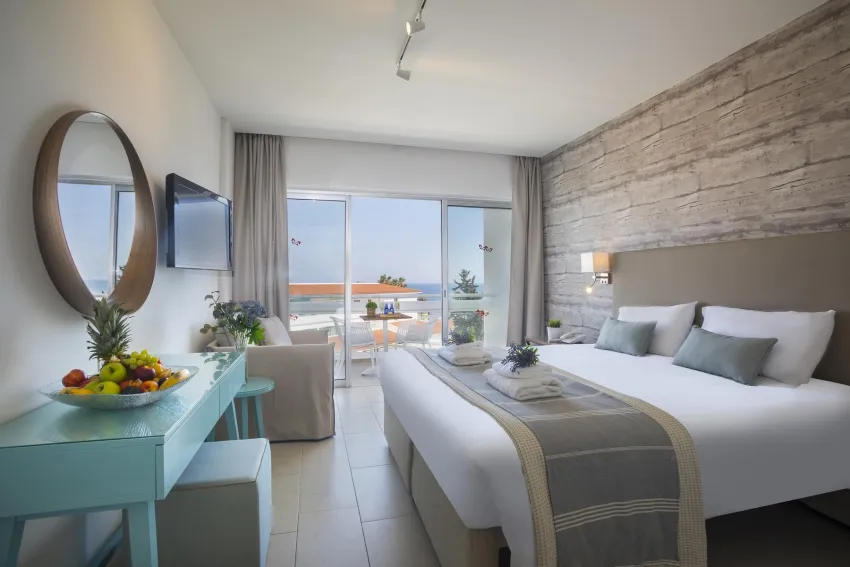 Leonardo Plaza Cypria Maris Beach Hotel and Spa 4*-4