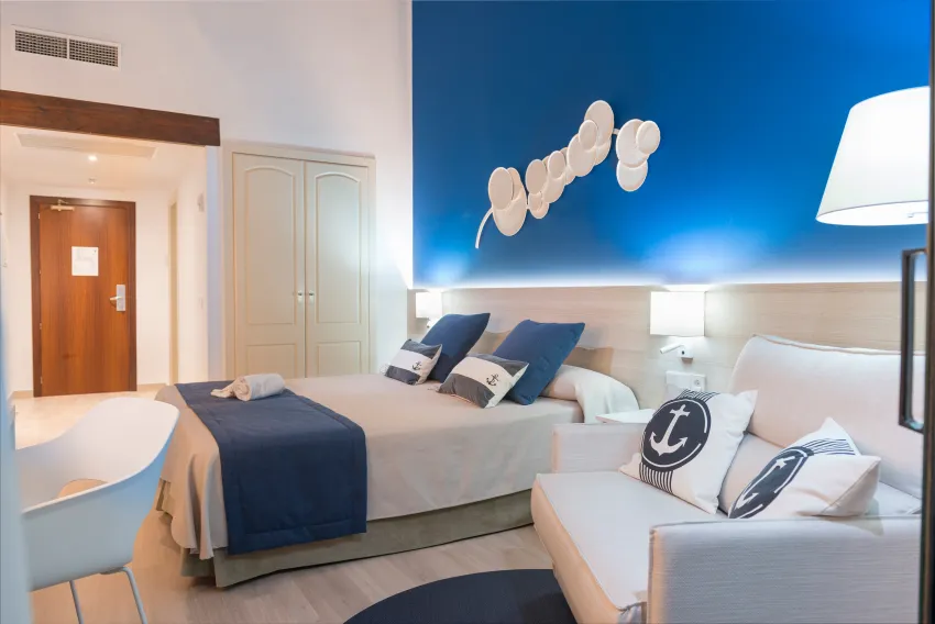 Botel Alcudiamar 4*-12