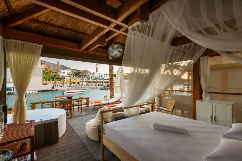 CRATOS PREMIUM HOTEL & CASINO & SPA  5*-73