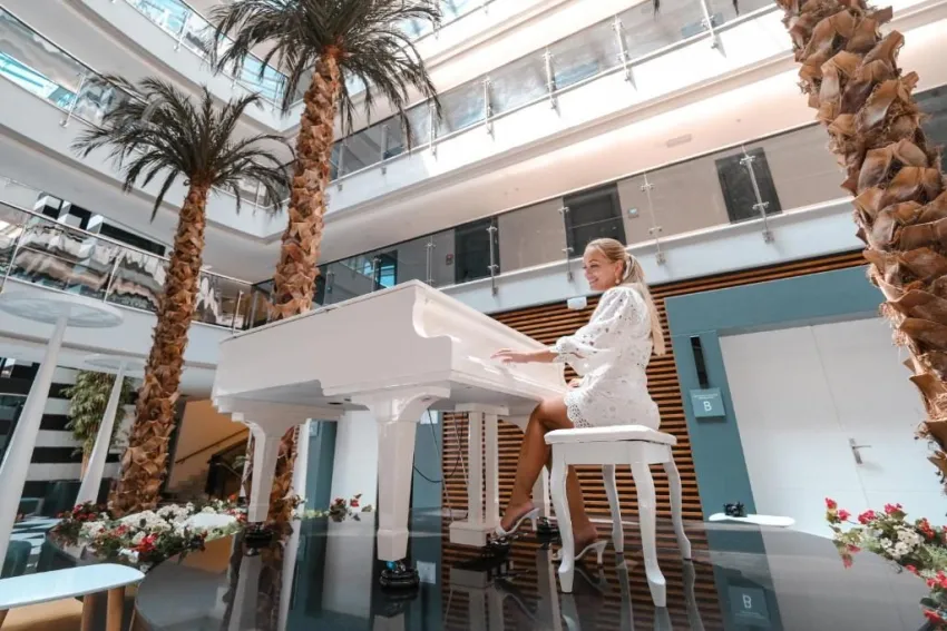 SUNPRIME C LOUNGE (ADULTS ONLY 16+)  5*-17