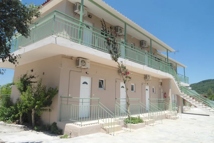 Dennis Studios Alykanas 2*-6