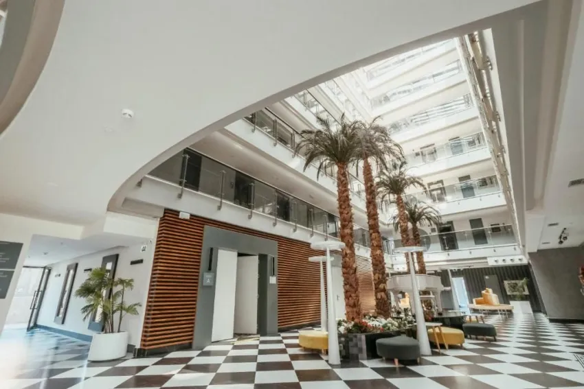 SUNPRIME C LOUNGE (ADULTS ONLY 16+)  5*-19