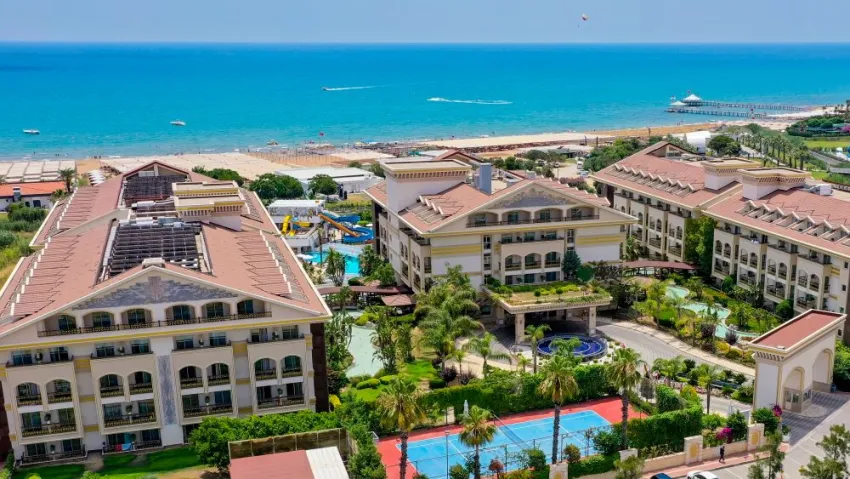 DIAMOND EXCELLENCE RESORT SPA (EX. CRYSTAL PALACE)  5*-22