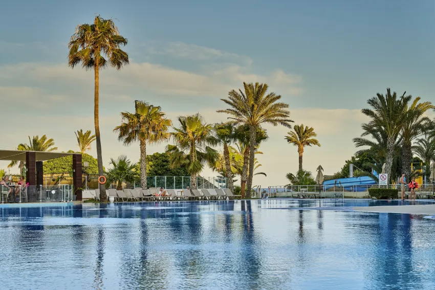 NOZHA BEACH RESORT  4*-8