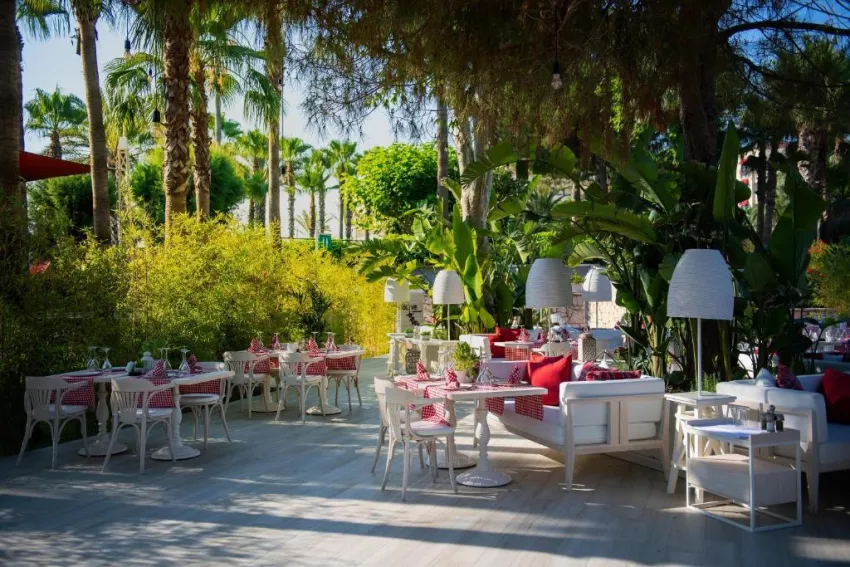 MIRAMARE BEACH HOTEL  5*-16