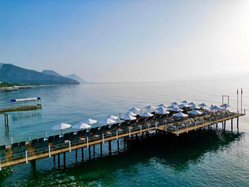 TRANSATLANTIK BEACH HOTEL  5*-8