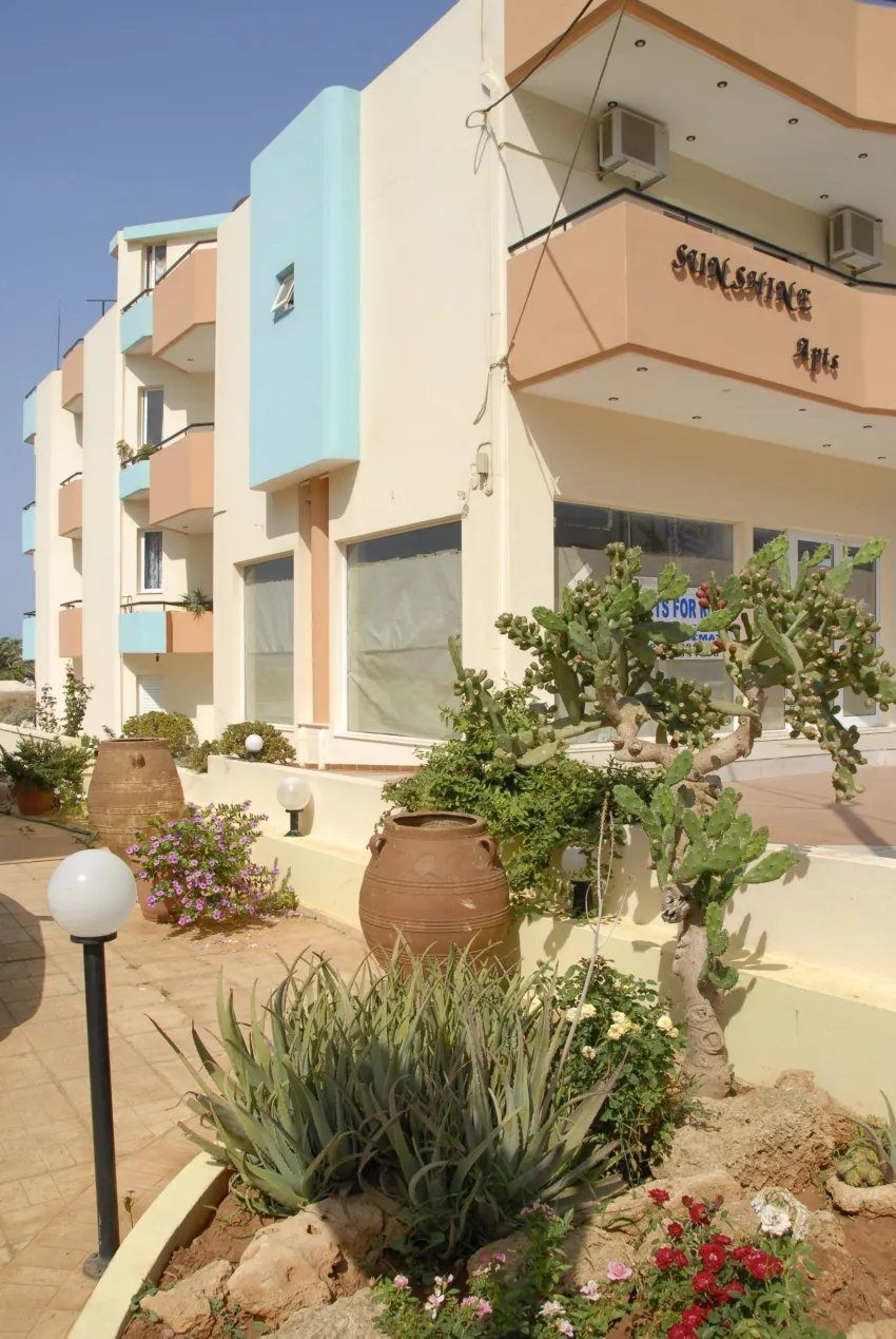 Sunshine Garden Apartments 2*-1