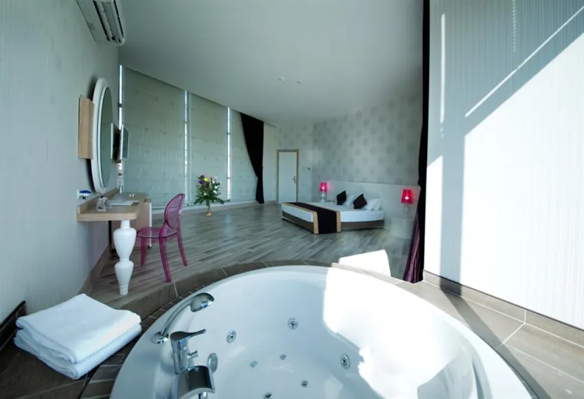 RAYMAR RESORT & AQUA  5*-8