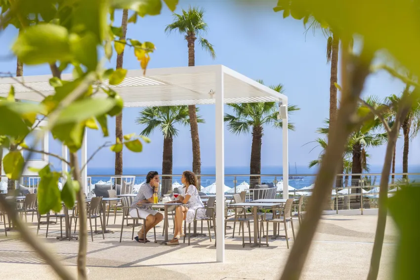 Leonardo Crystal Cove Hotel and Spa by the sea 4*-3