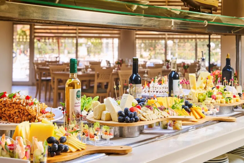 Royal Nozha Beach 4*-55