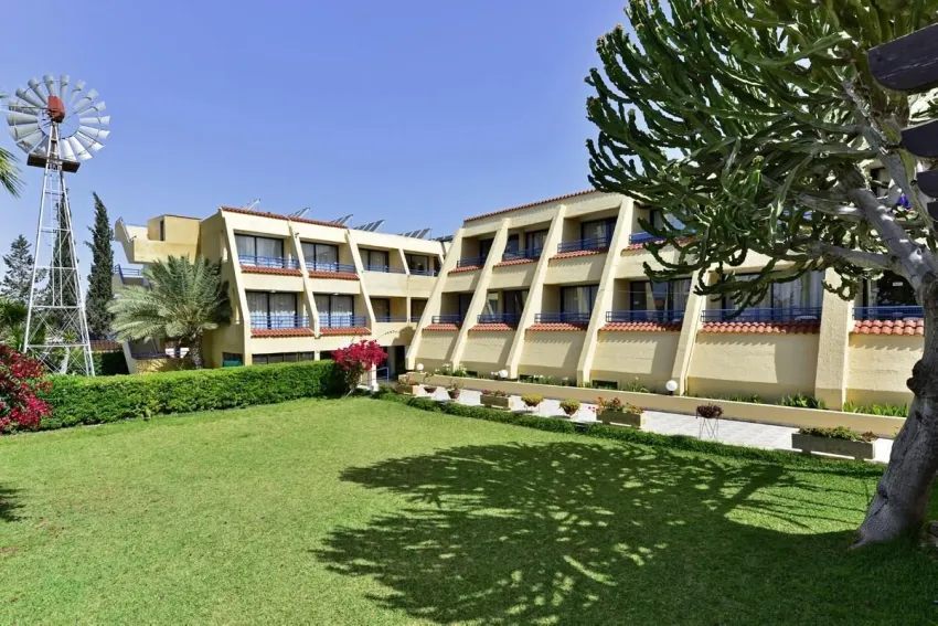 Napa Prince Hotel Apartments 3*-23