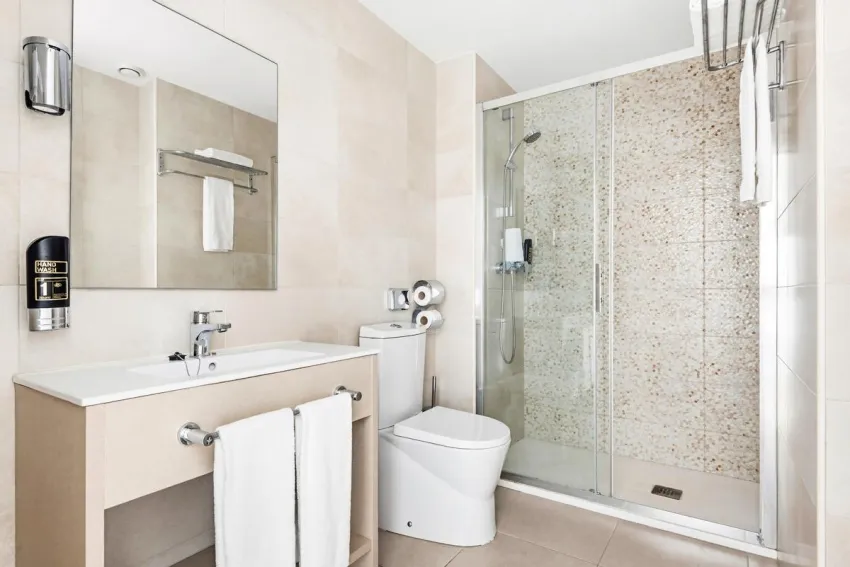 Chevy Hotel & Suites 3*-30