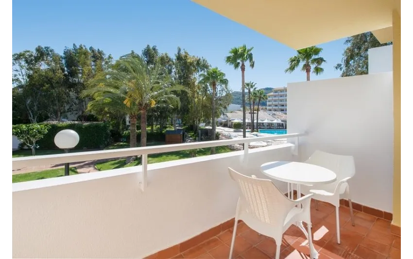 Iberostar Waves Ciudad Blanca 4*-12