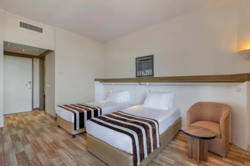 GREEN MAX HOTEL  5*-35