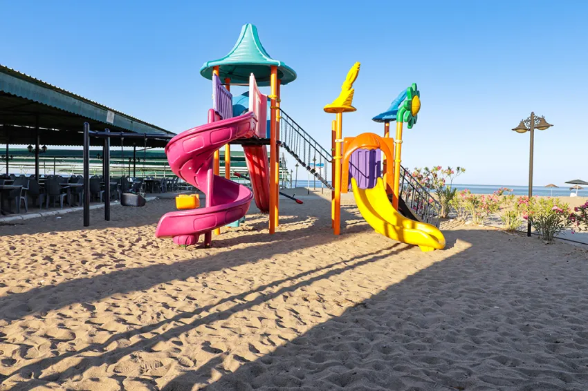 THRONE BEACH RESORT & SPA  5*-40