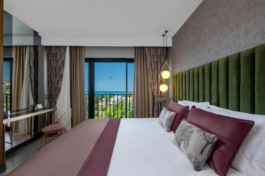 THE RAGA SIDE (ADULT ONLY 16+)  5*-26