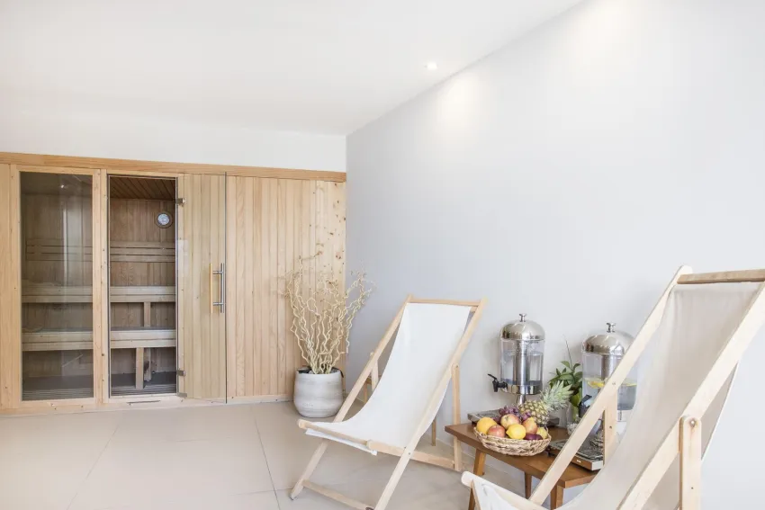 Marivent Be Live Adults Only 4*-20