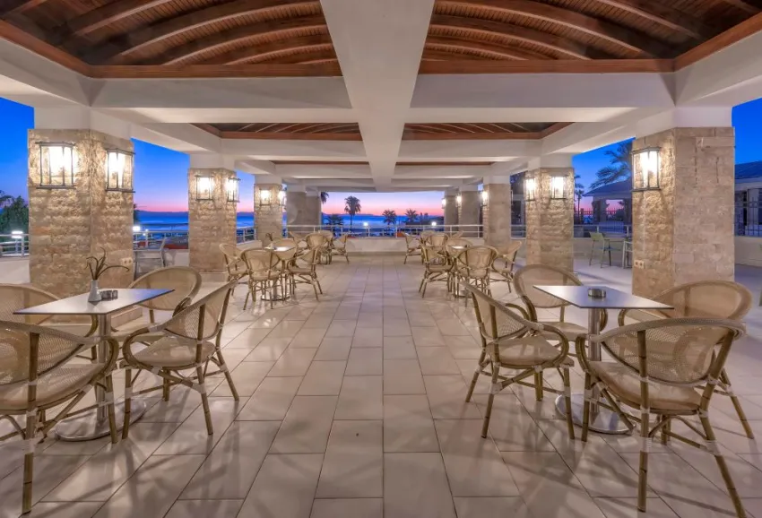 ARMAS GUL BEACH  4*-18