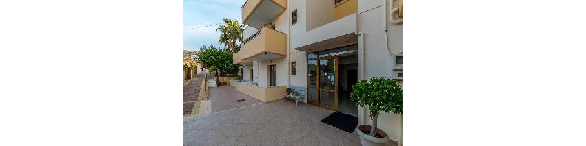 Newcastle Studios 3*-3