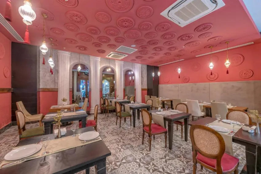 PORT RIVER HOTEL & SPA  5*-57