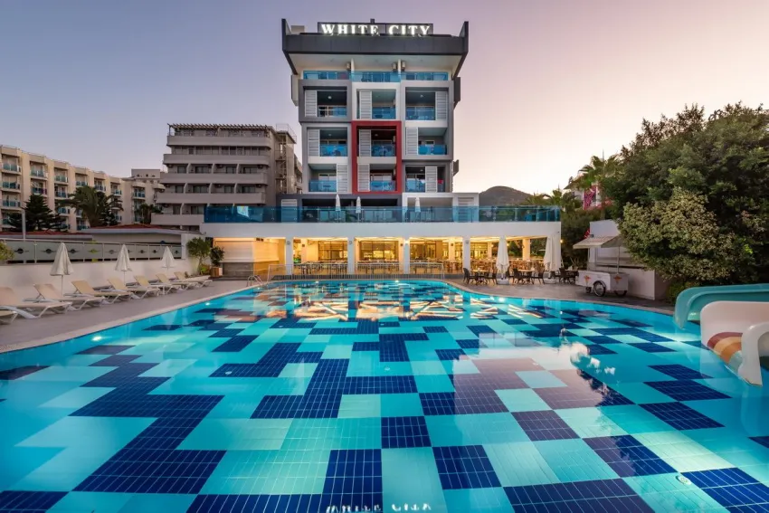 White City Beach (Adults Only 16+) 4*-24