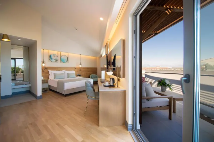 MIRAMARE BEACH HOTEL  5*-71