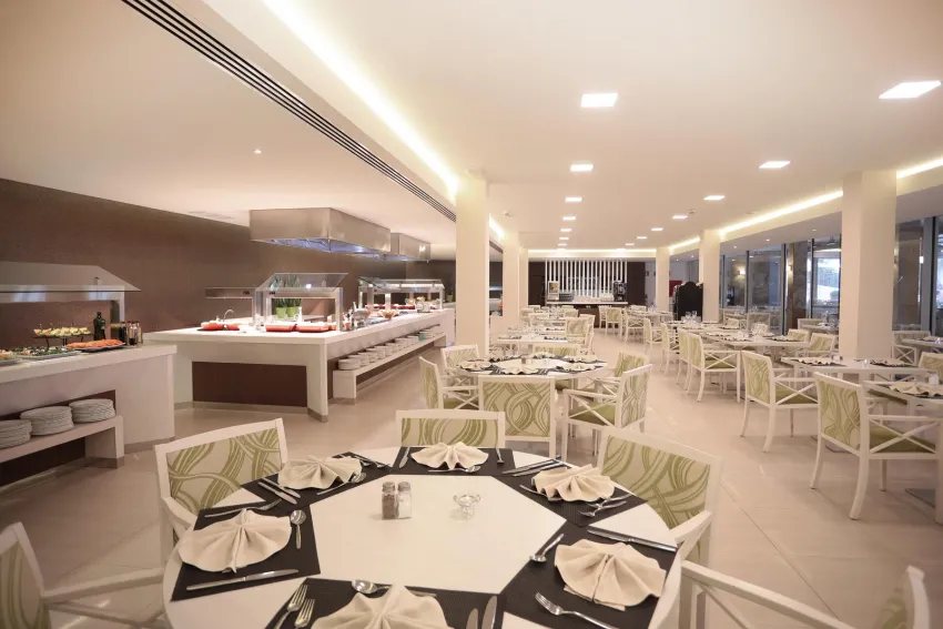 La Pergola Aparthotel 4*-12