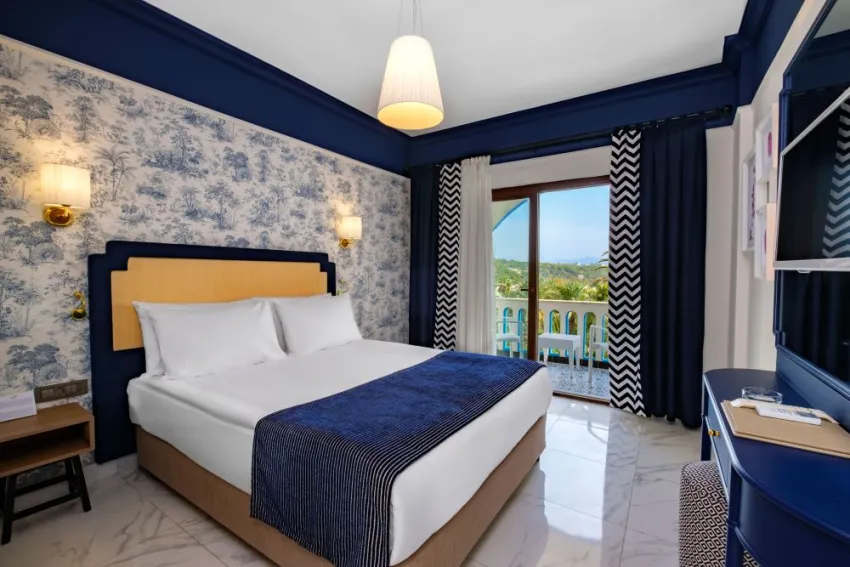 UTOPIA BEACH CLUB  5*-5